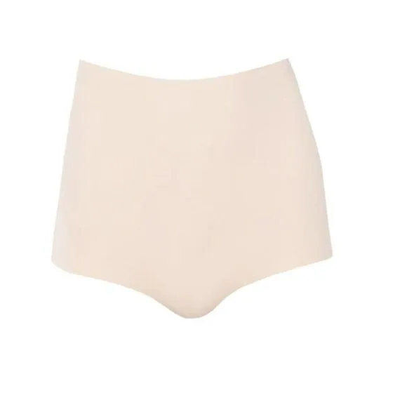 Callie Cosmo Layering High Waisted Stretchy Shorts in White S/M
