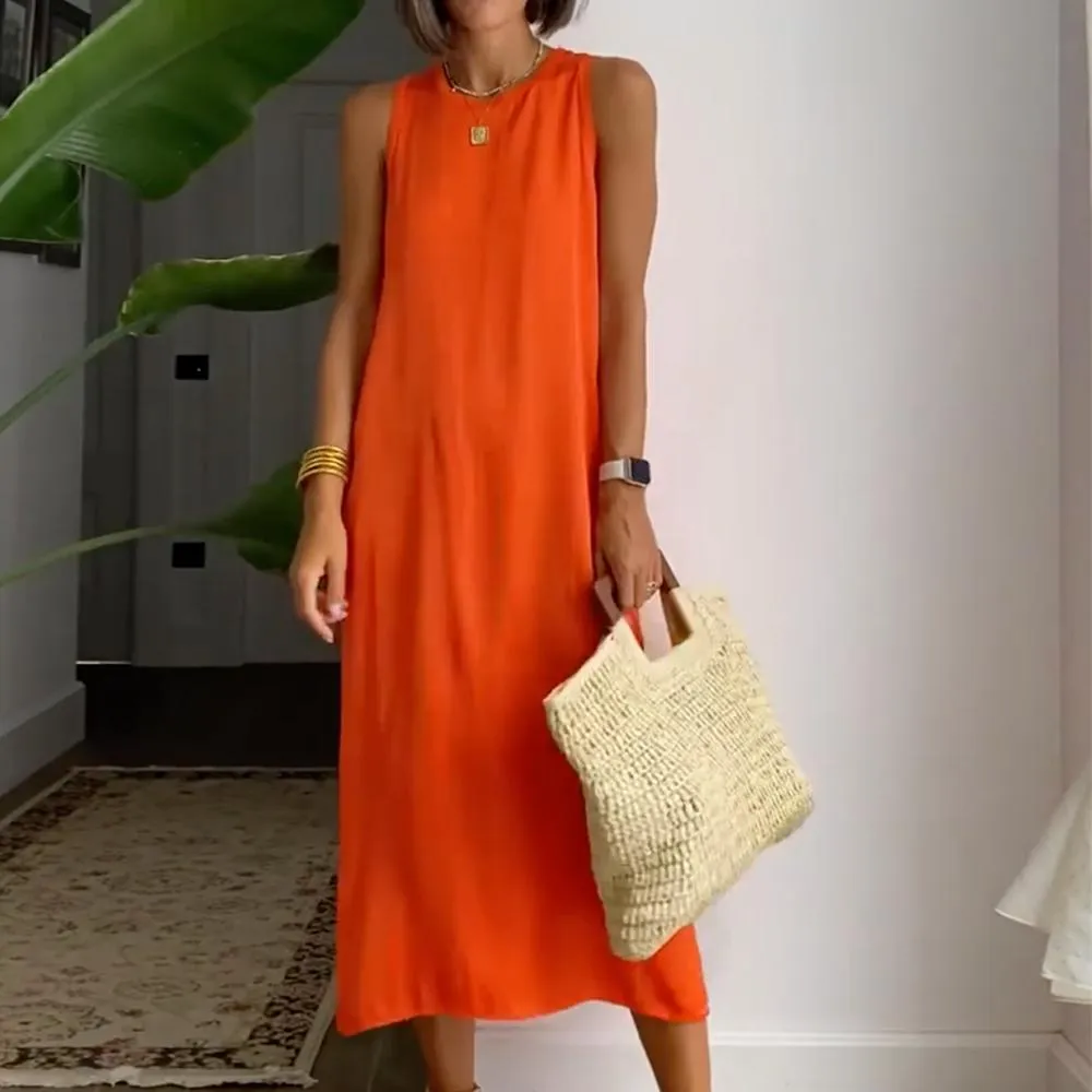 Eulalie - Sleeveless Plain Midi Dress
