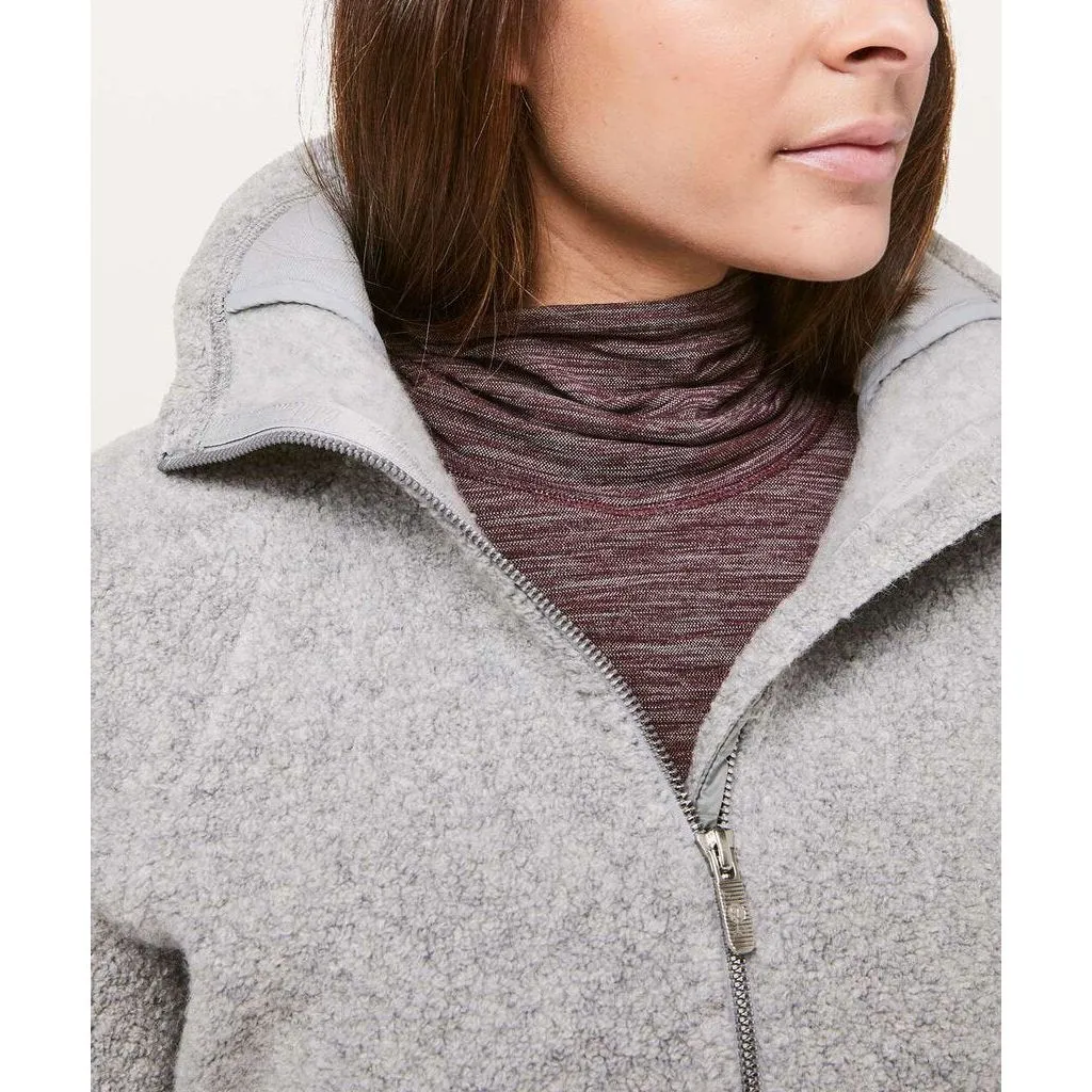 Lululemon So Sherpa Jacket in Heathered Silver Spoon / Heathered Core Light Grey - Size 4