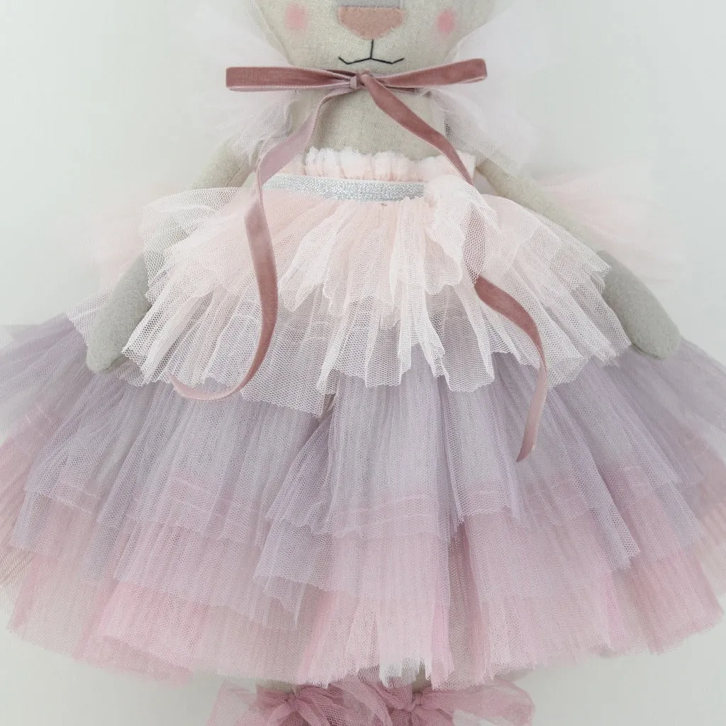 Macaron Ruffle Hebe Hare