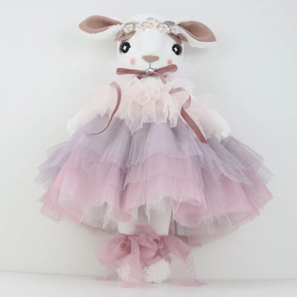 Macaron Ruffle Lilian Lamb