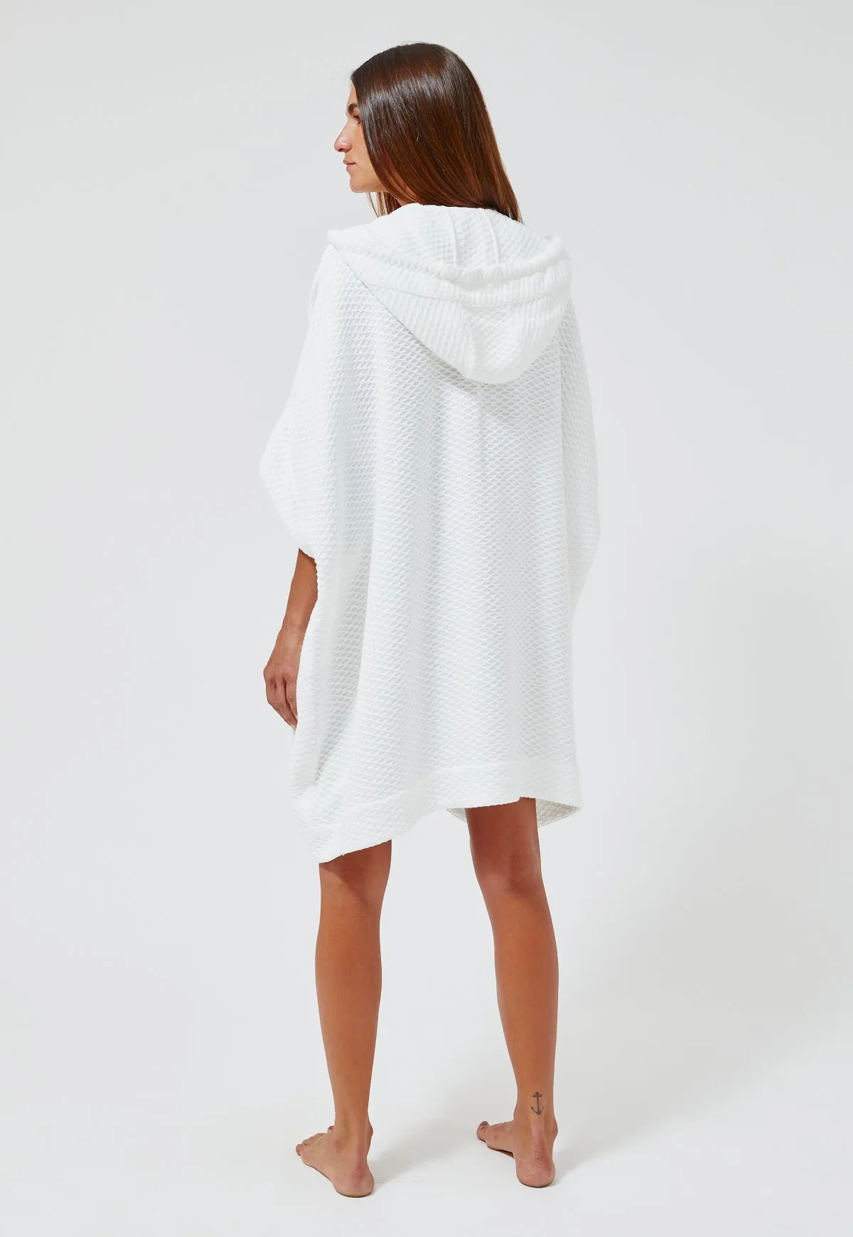 THE HOODED PONCHO in WHITE HONEYCOMB PIQUE