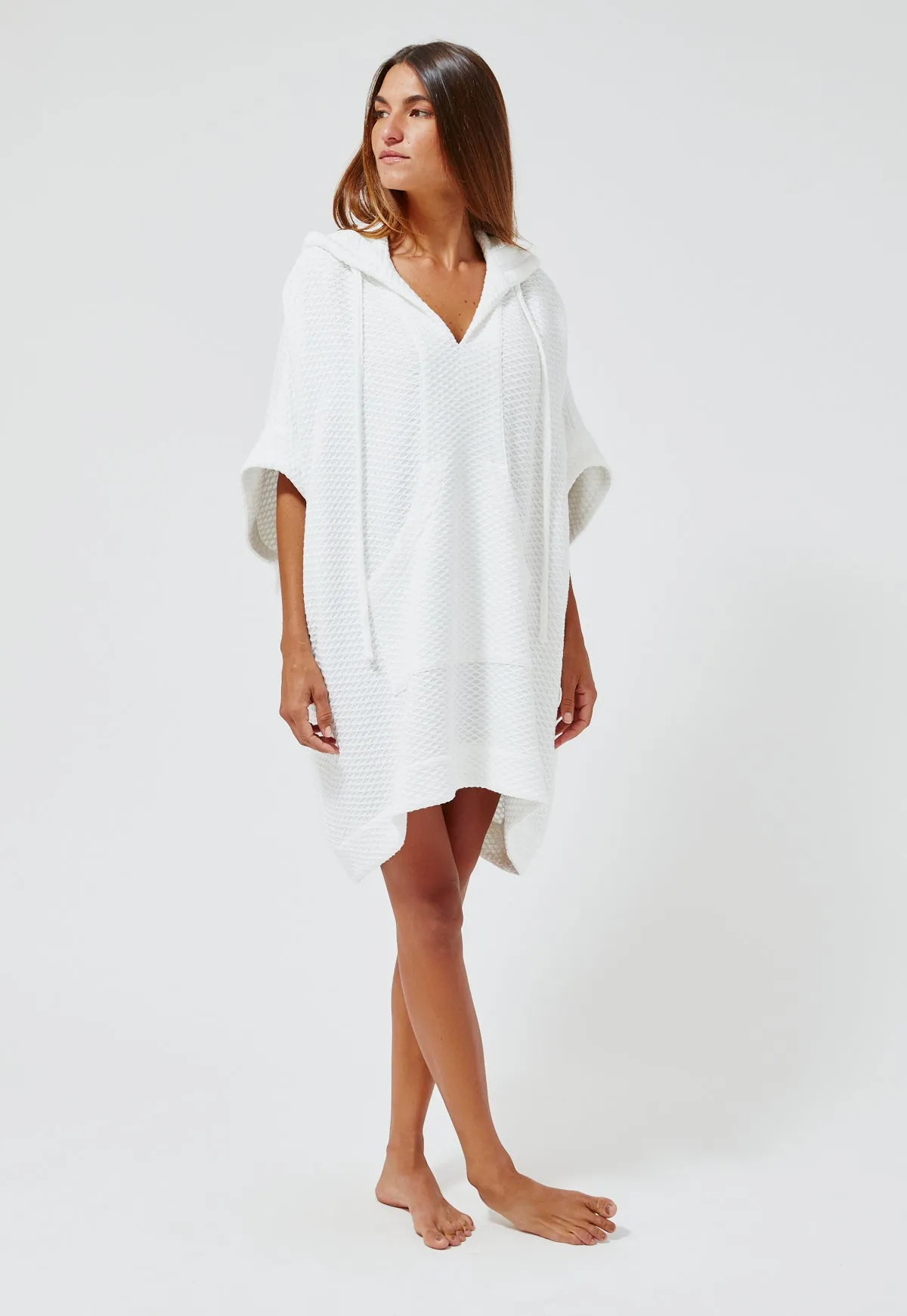 THE HOODED PONCHO in WHITE HONEYCOMB PIQUE